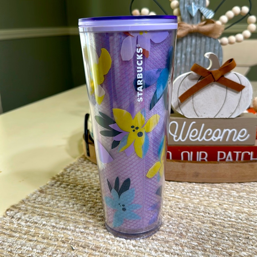 Starbucks cup!